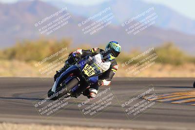 media/Oct-29-2022-CVMA (Sat) [[14c0aa3b66]]/Race 11 Amateur Supersport Open/